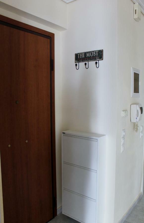 Cozy Studio Apartment In Pireus Екстер'єр фото