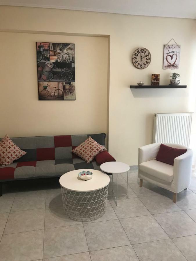 Cozy Studio Apartment In Pireus Екстер'єр фото